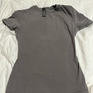 SKIMS cotton jersey t shirt - color : smoke